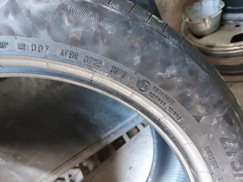 Гуми Летни 275/45R19, снимка 9 - Гуми и джанти - 36790950