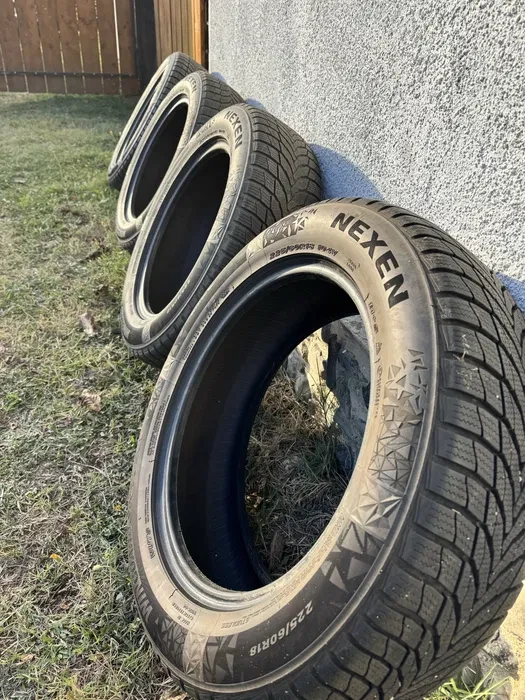 Гуми Зимни 225/60R18