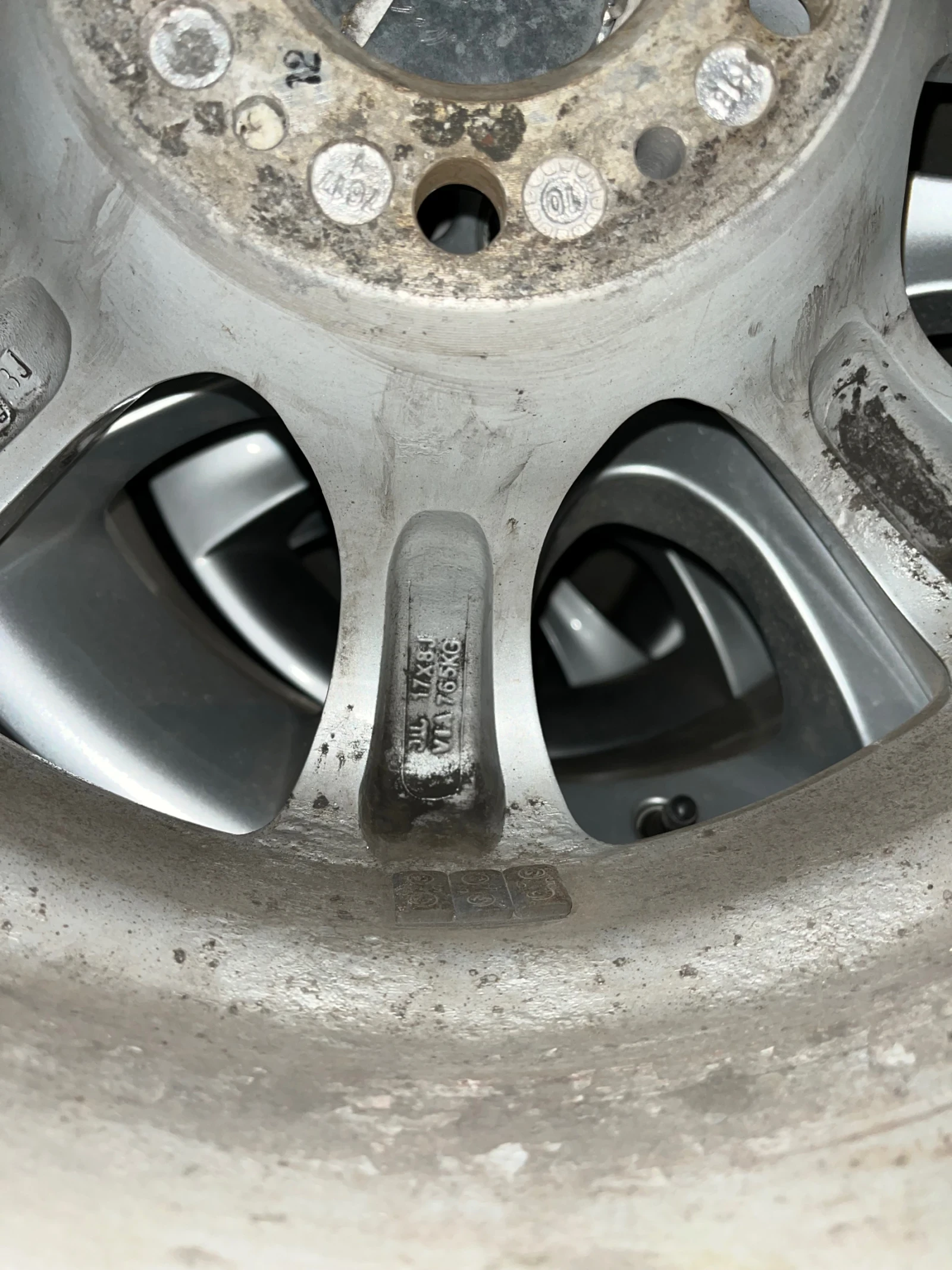    235/60R17  Audi | Mobile.bg   5