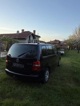 VW Touran 2.0 TDI 7местна , снимка 11