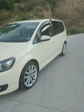 VW Touran 6+ 1 - 4500 € / 8801.24 лв. - 50689908 3