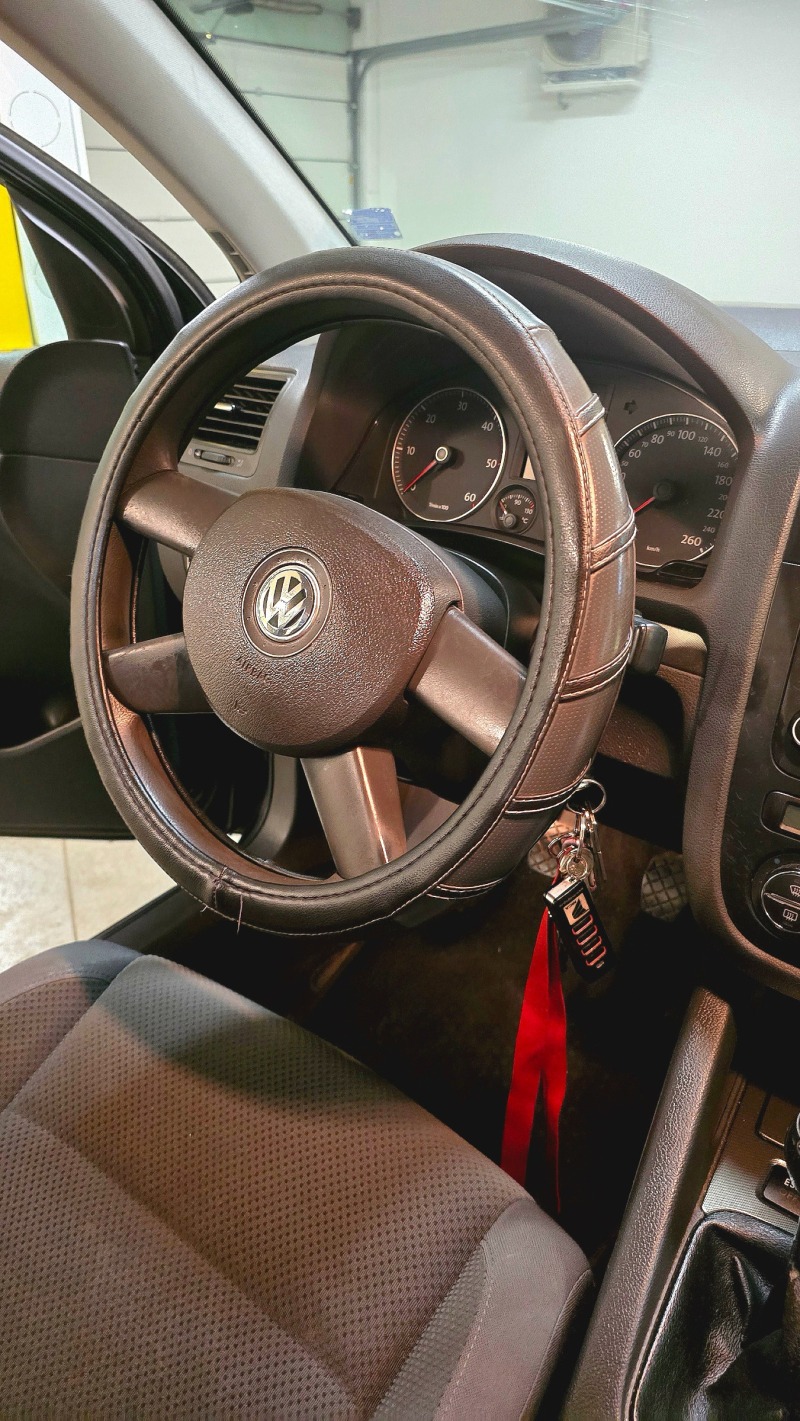VW Golf, снимка 7 - Автомобили и джипове - 46191602