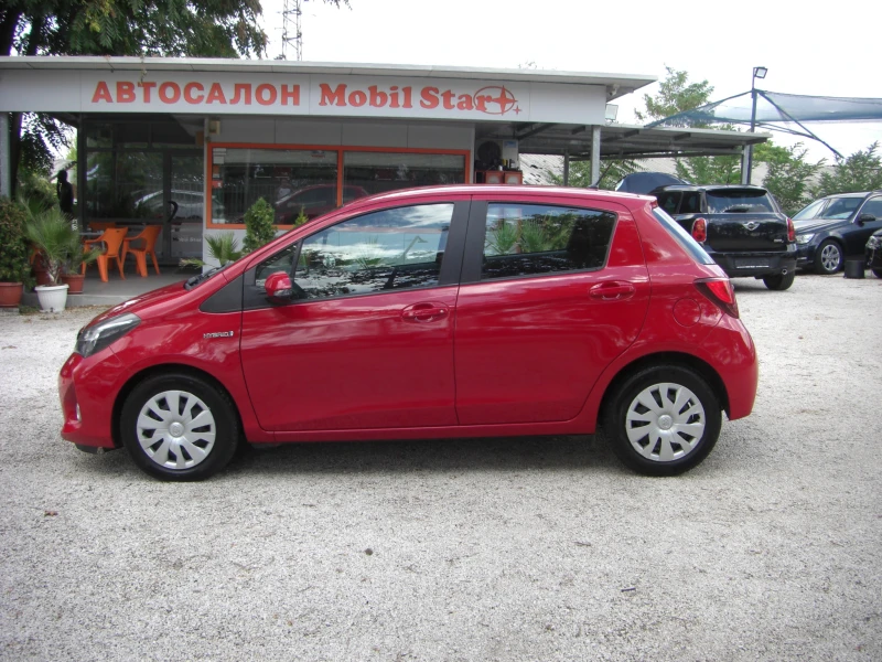 Toyota Yaris 1.5i HYBRID NAVI LED EURO 6B, снимка 2 - Автомобили и джипове - 51484484