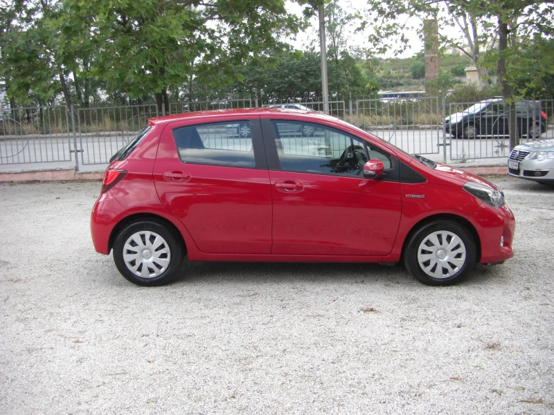 Toyota Yaris 1.5i HYBRID NAVI LED EURO 6B, снимка 6 - Автомобили и джипове - 51484484