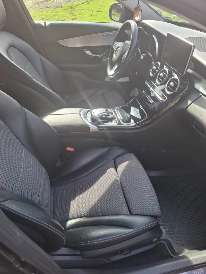 Mercedes-Benz C 220 4 MATIC, снимка 7 - Автомобили и джипове - 52473095