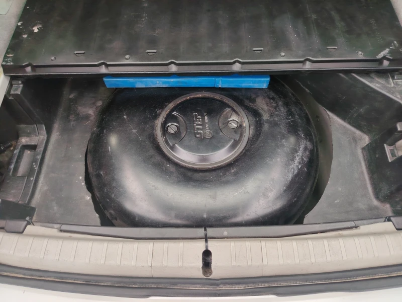 Toyota Prius, снимка 5 - Автомобили и джипове - 52506141