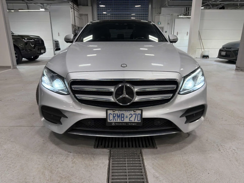 Mercedes-Benz E 400 * АВТО КРЕДИТ* ЦЕНА ДО БГ * Сервизна история * , снимка 4 - Автомобили и джипове - 52690472