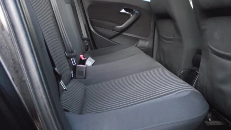 VW Polo 1.6.d.90.k.c. НОВА.5.100 km., снимка 16 - Автомобили и джипове - 52736033
