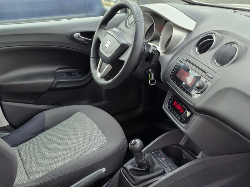 Seat Ibiza 1.4 tdi 80 k.c. ЛИЗИНГ, снимка 13 - Автомобили и джипове - 52789306