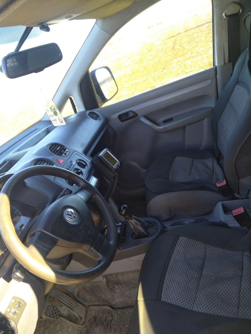 VW Caddy Товарен, снимка 6 - Автомобили и джипове - 53307679
