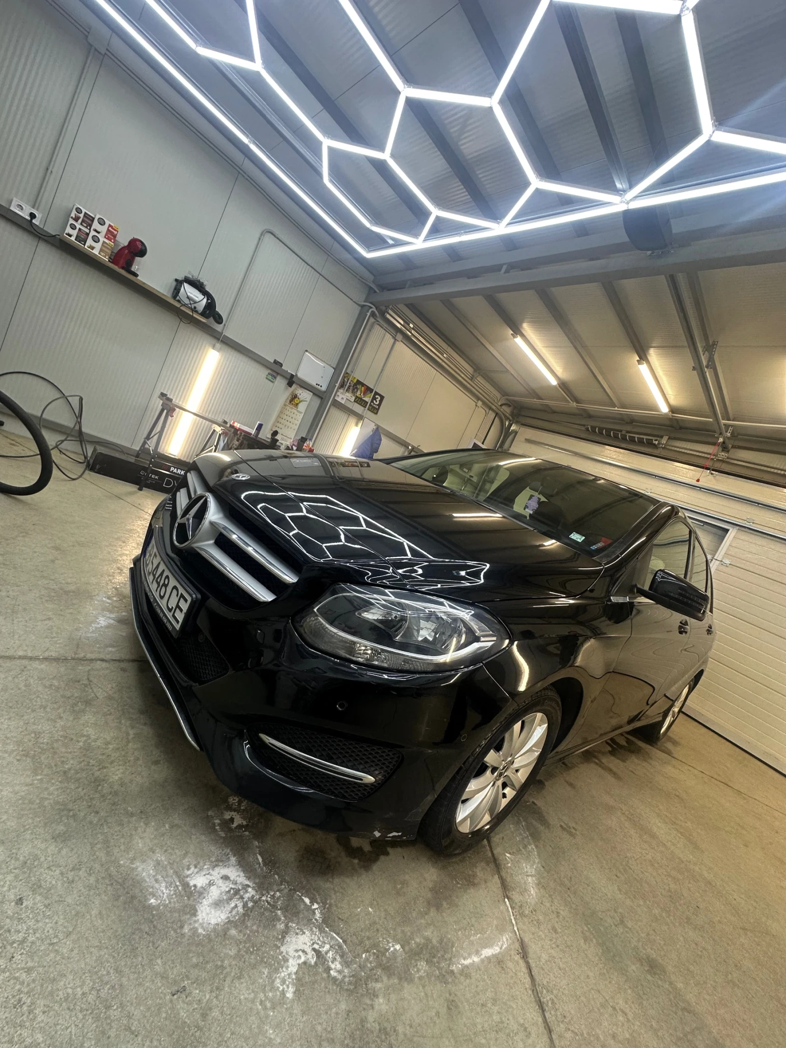 Mercedes-Benz B 180, снимка 1