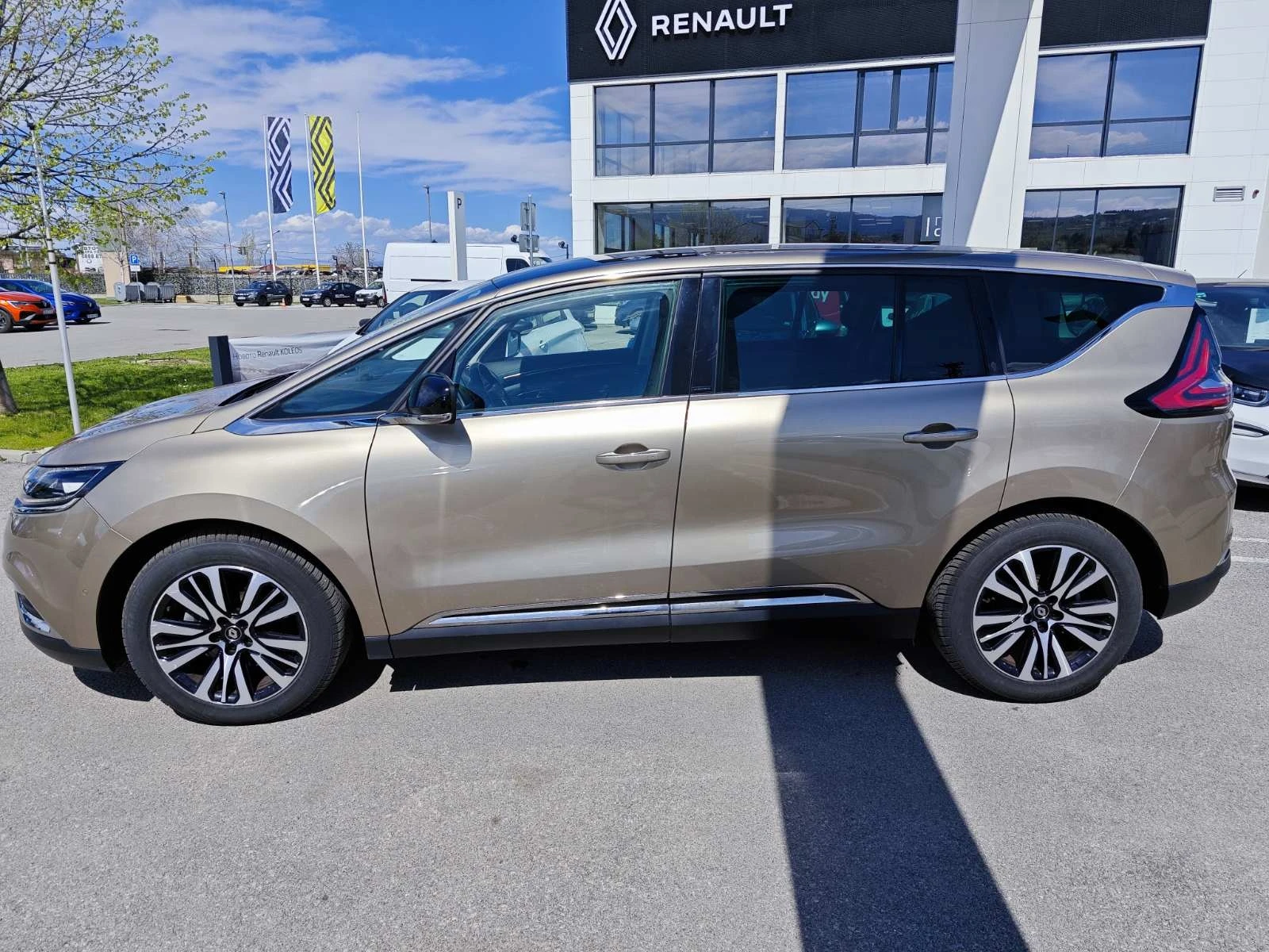 Renault Espace 1.6 DCi 160k.c. INITIALE PARIS - изображение 6