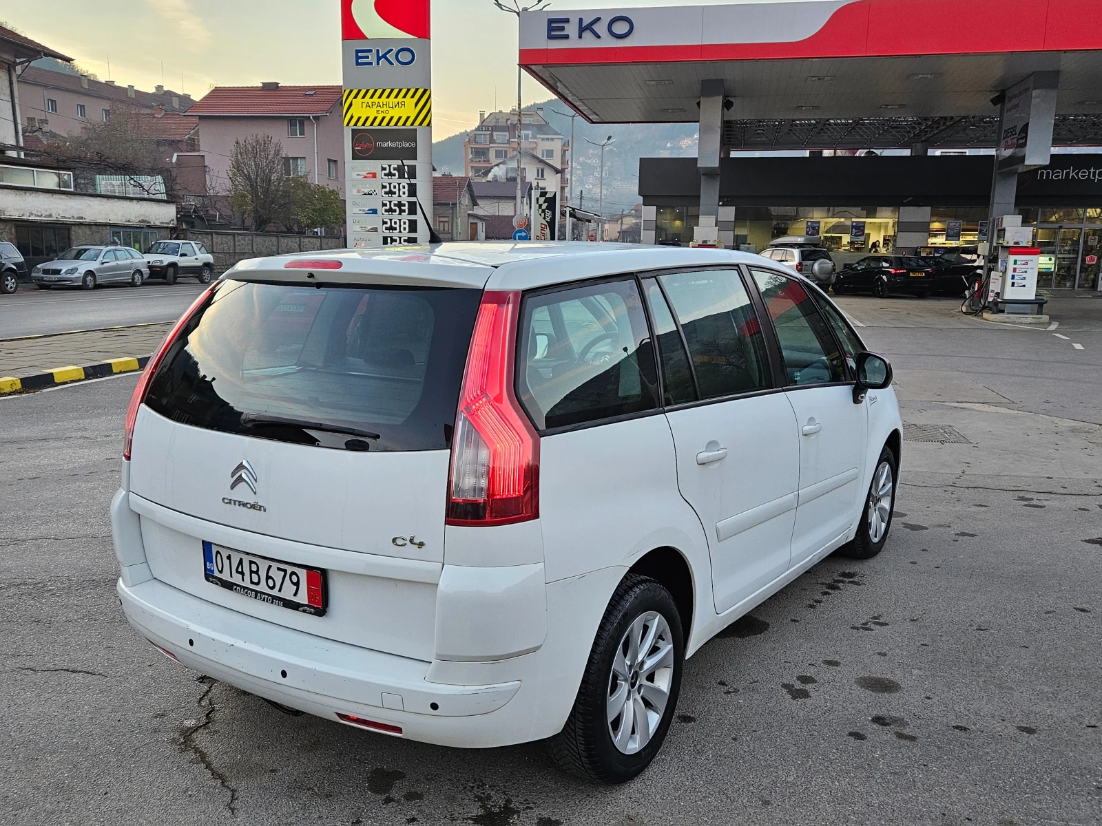 Citroen Grand C4 Picasso 1.6Hdi Facelift/7mesta/6skorosti - изображение 5