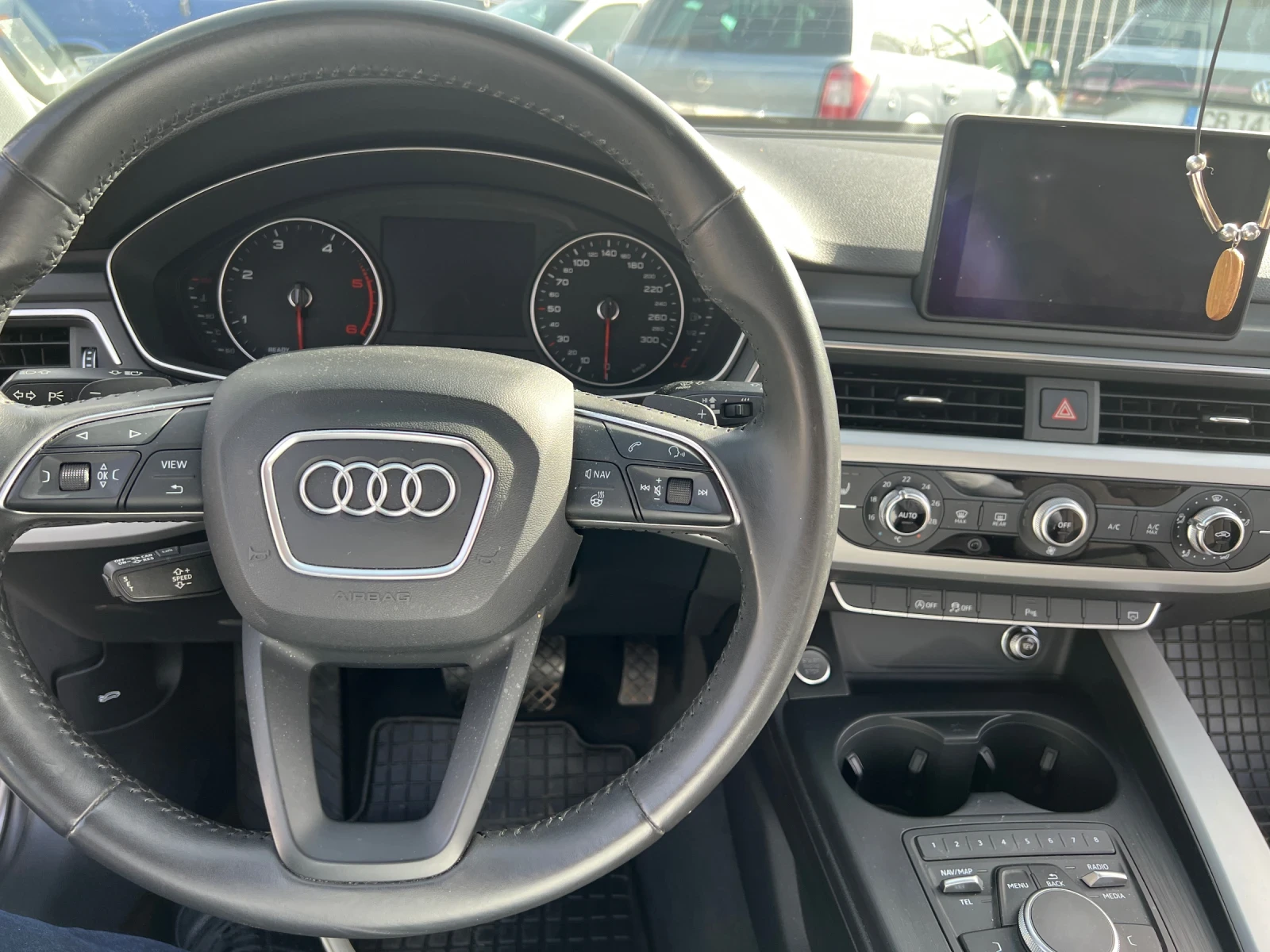 Audi A4 Avant 2.0TDI 150 к.с. - изображение 8