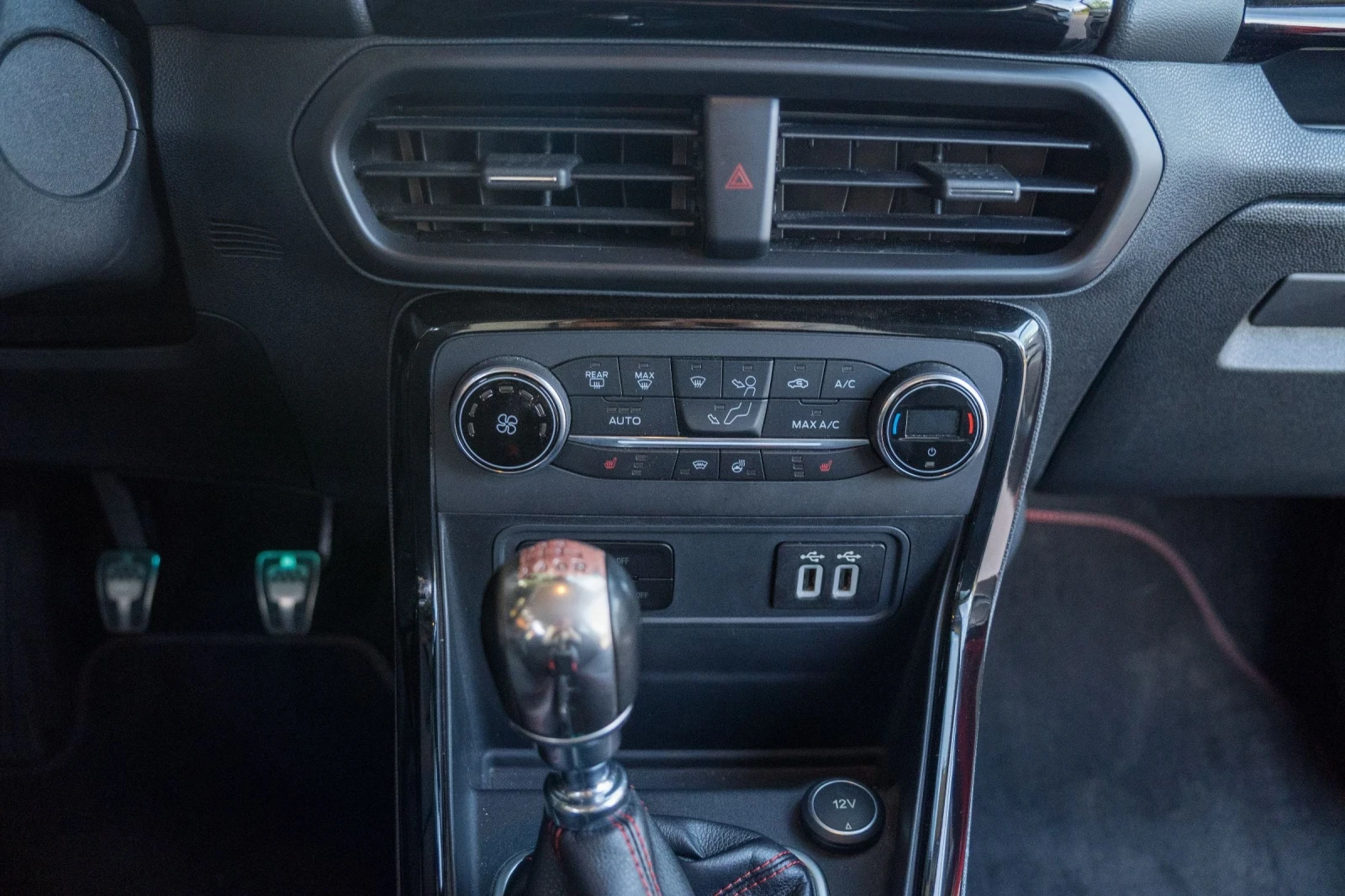 Ford EcoSport ST LINE/1, 0= 125../80 000  | Mobile.bg   11