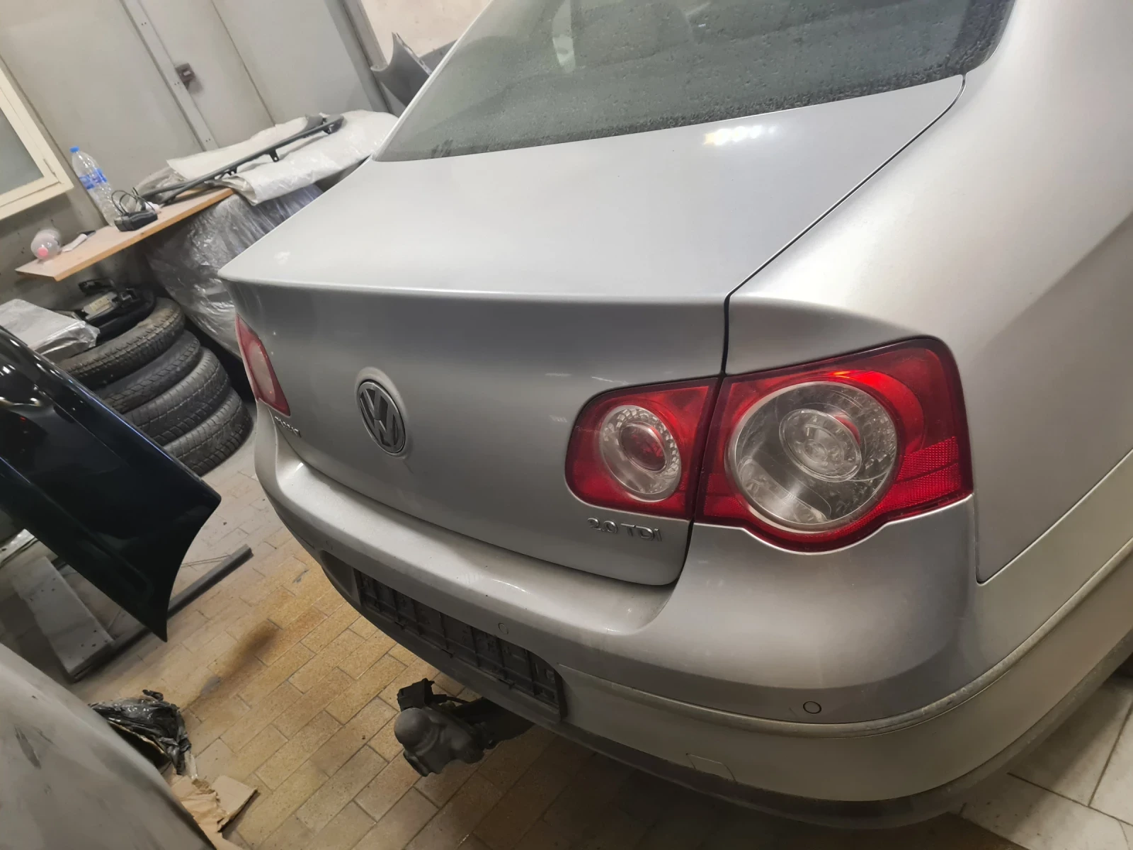 VW Passat, снимка 8 - Автомобили и джипове - 53890101