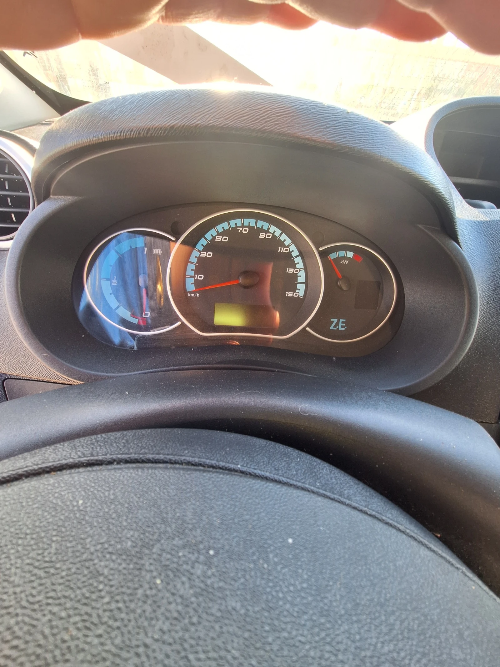 Renault Kangoo ZE електрически , снимка 11 - Автомобили и джипове - 54351702