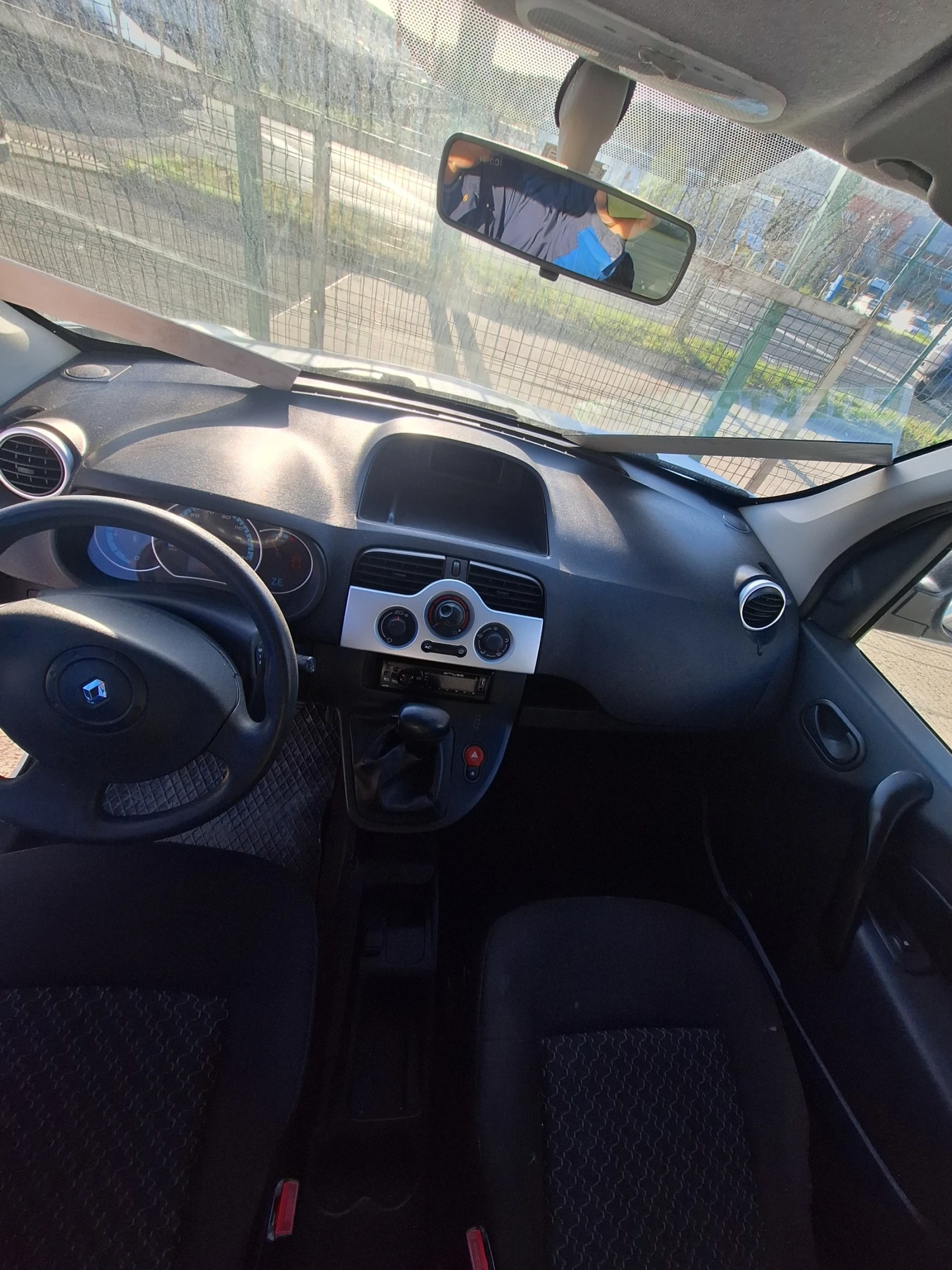 Renault Kangoo ZE електрически , снимка 10 - Автомобили и джипове - 54351702