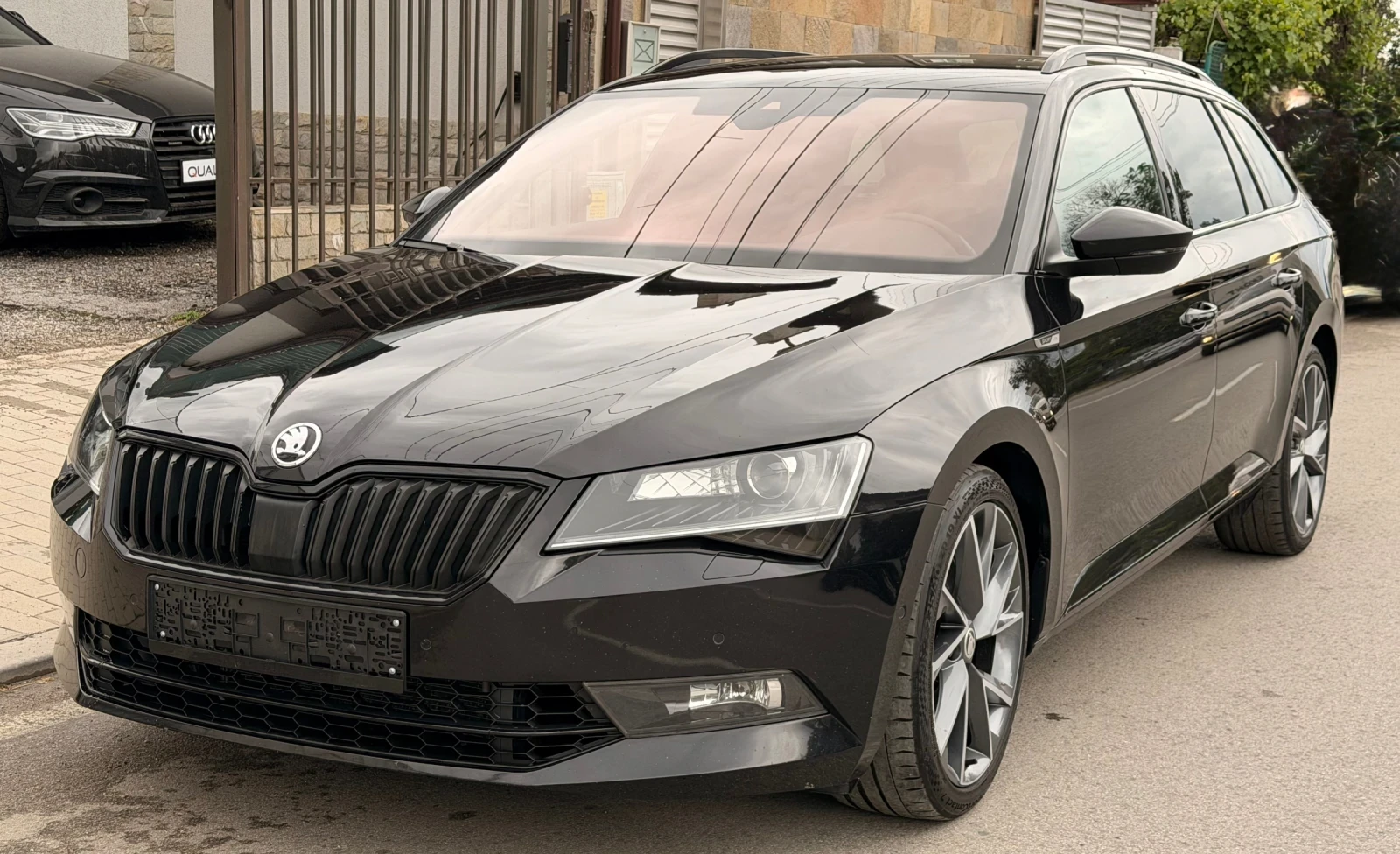 Skoda Superb 2.0tsi-DSG-4x4-Sport Line, снимка 2 - Автомобили и джипове - 54644861