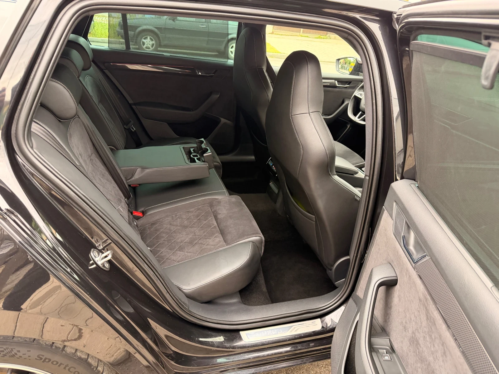 Skoda Superb 2.0tsi-DSG-4x4-Sport Line, снимка 14 - Автомобили и джипове - 54644861
