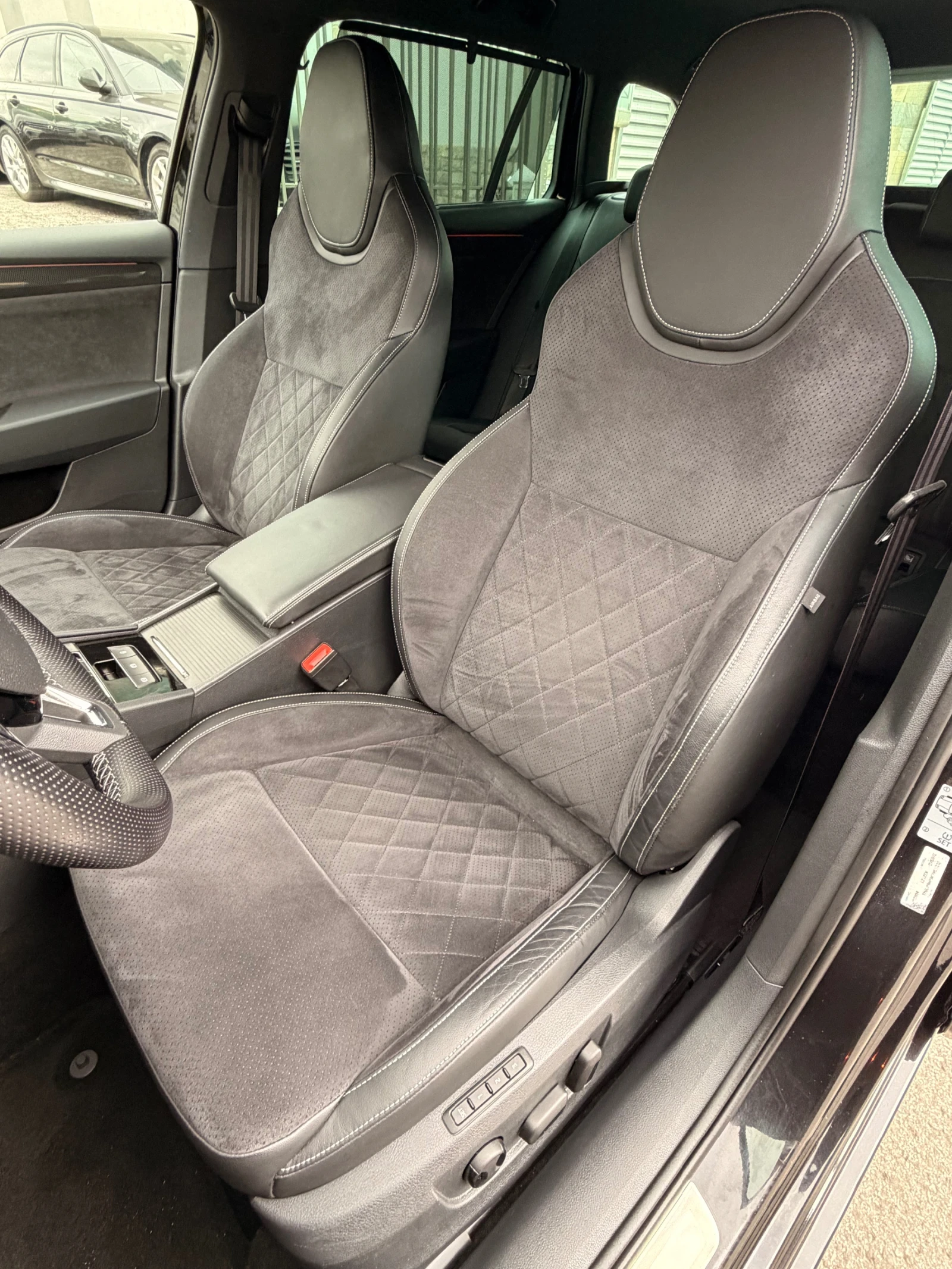 Skoda Superb 2.0tsi-DSG-4x4-Sport Line, снимка 9 - Автомобили и джипове - 54644861