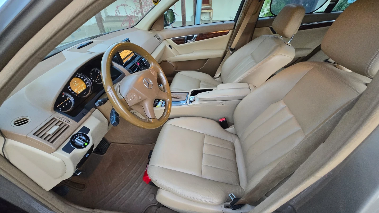 Mercedes-Benz C 280, снимка 6 - Автомобили и джипове - 54719718