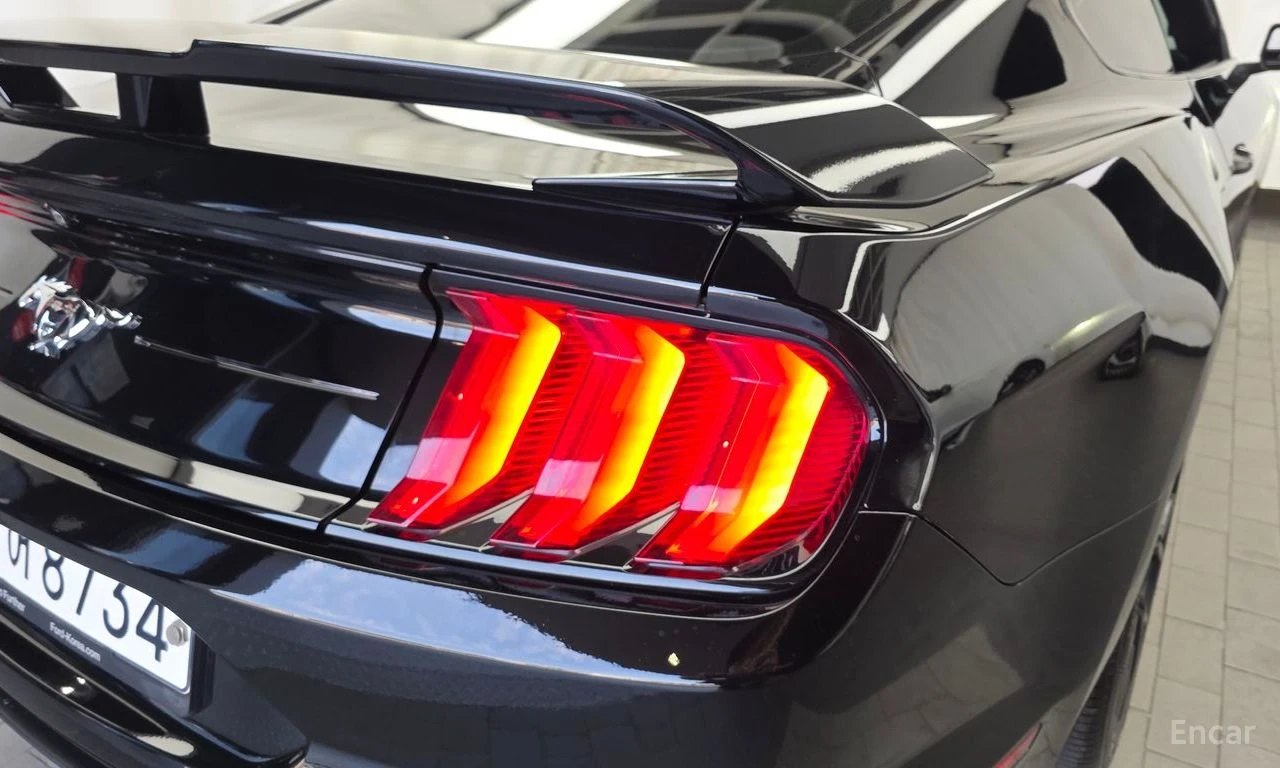 Ford Mustang 2.3 Eco Boost FACE* КОЖА* NAVI* ПОДГРЕВ* ОБДУХВАНЕ, снимка 6 - Автомобили и джипове - 54778119