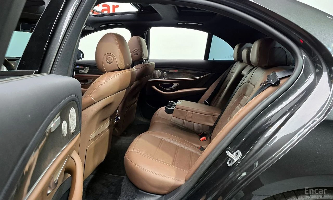 Mercedes-Benz E 53 AMG 4MATIC+ * 360 КАМЕРА* ОБДУХВАНЕ* НАВИГАЦИЯ, снимка 14 - Автомобили и джипове - 54855356