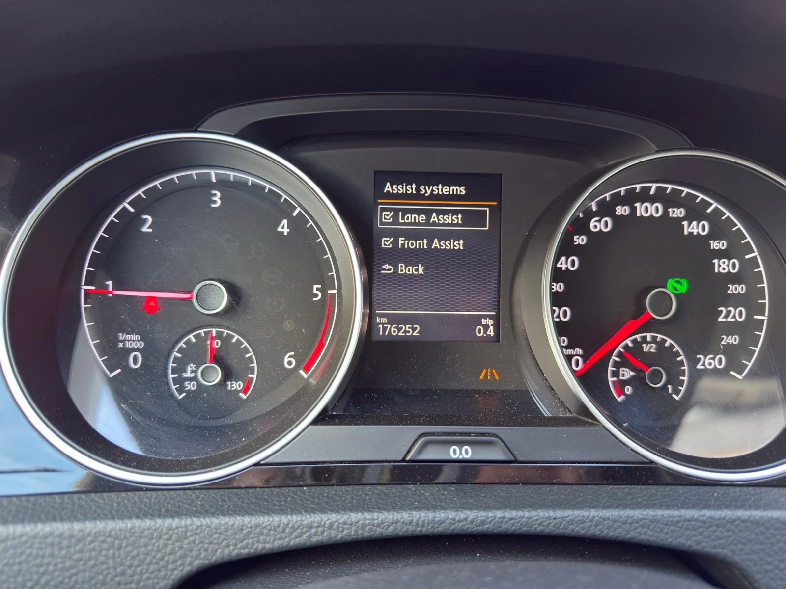 VW Golf 1.6 TDI 7DSG, снимка 13 - Автомобили и джипове - 54984982
