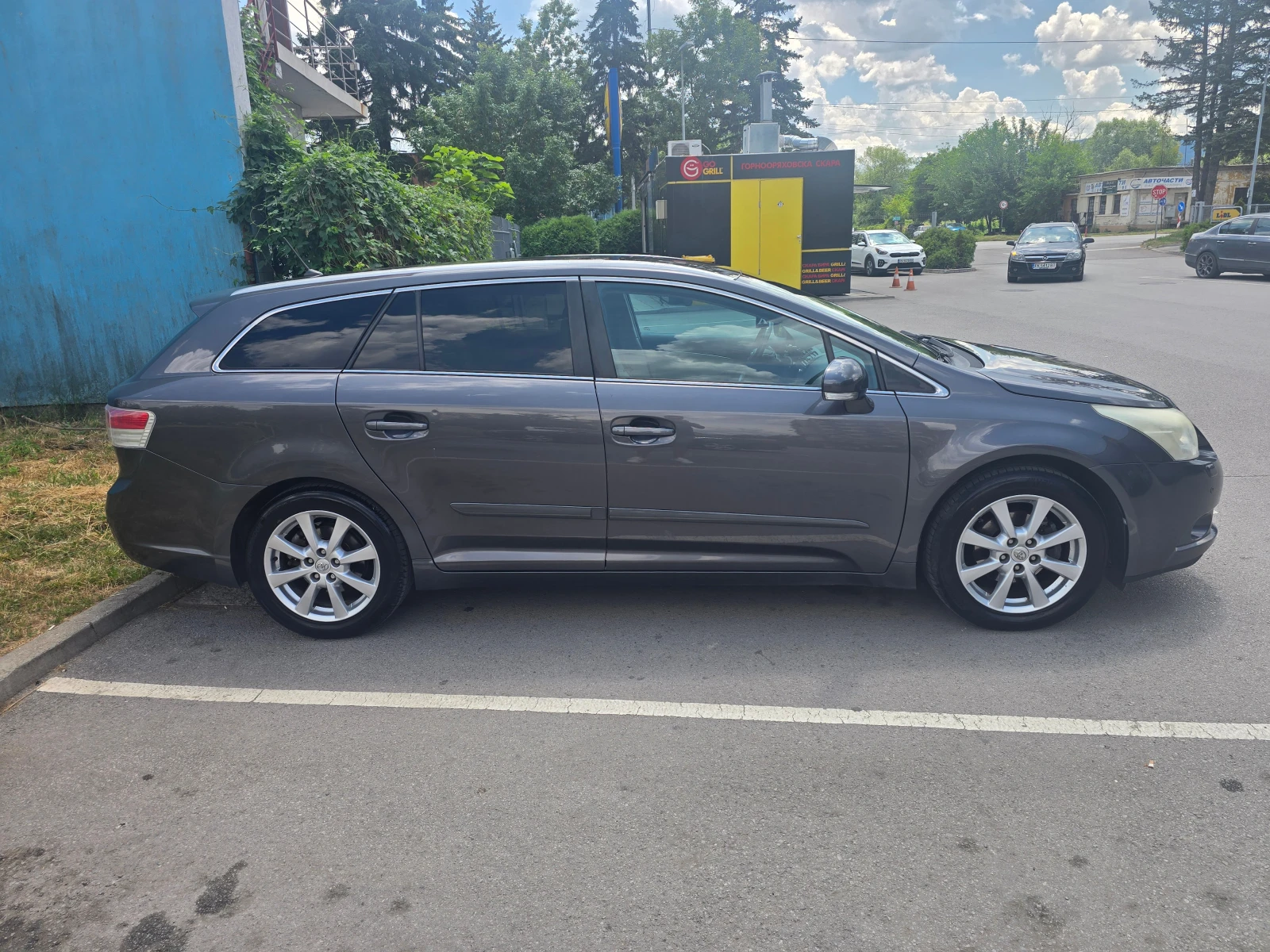 Toyota Avensis 1.8, снимка 9 - Автомобили и джипове - 55588398