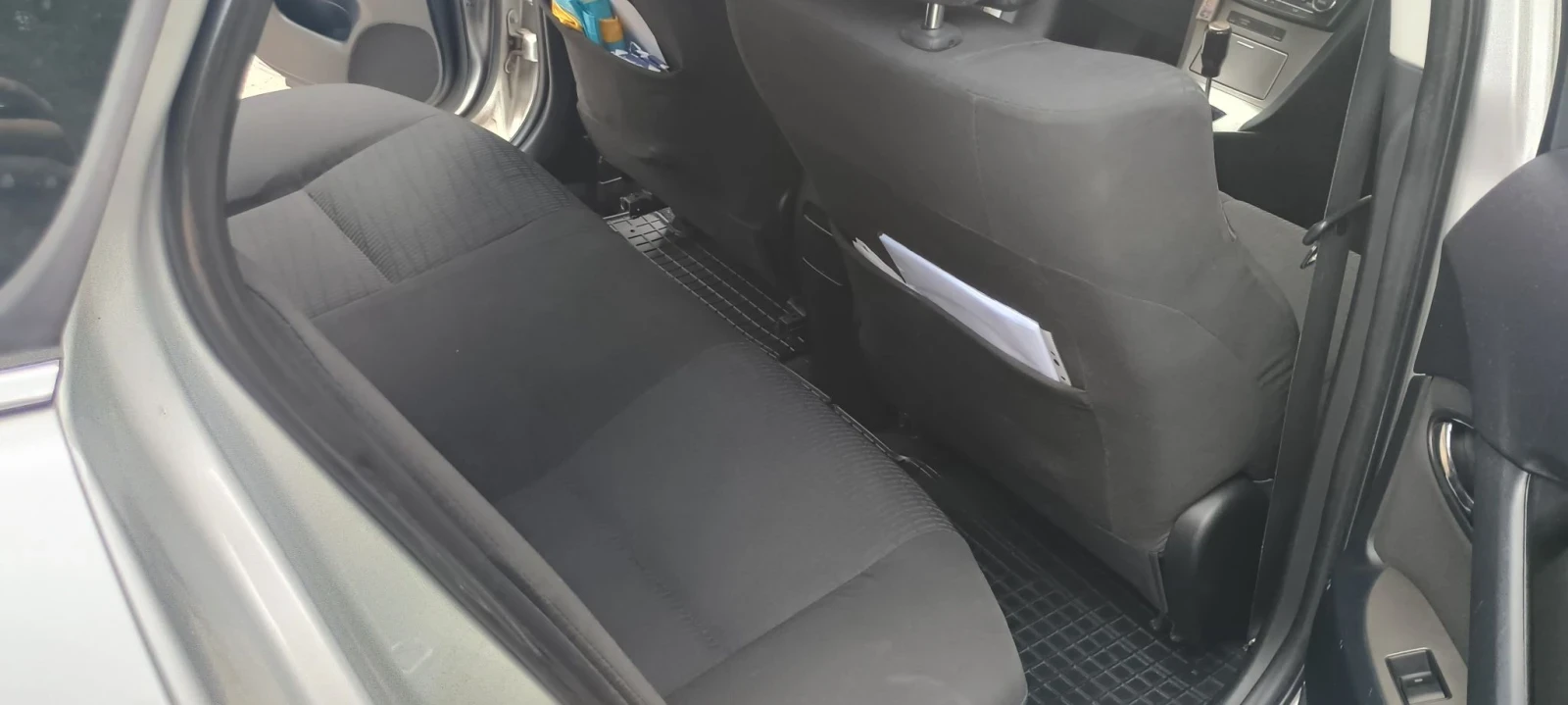 Toyota Avensis, снимка 11 - Автомобили и джипове - 55777629