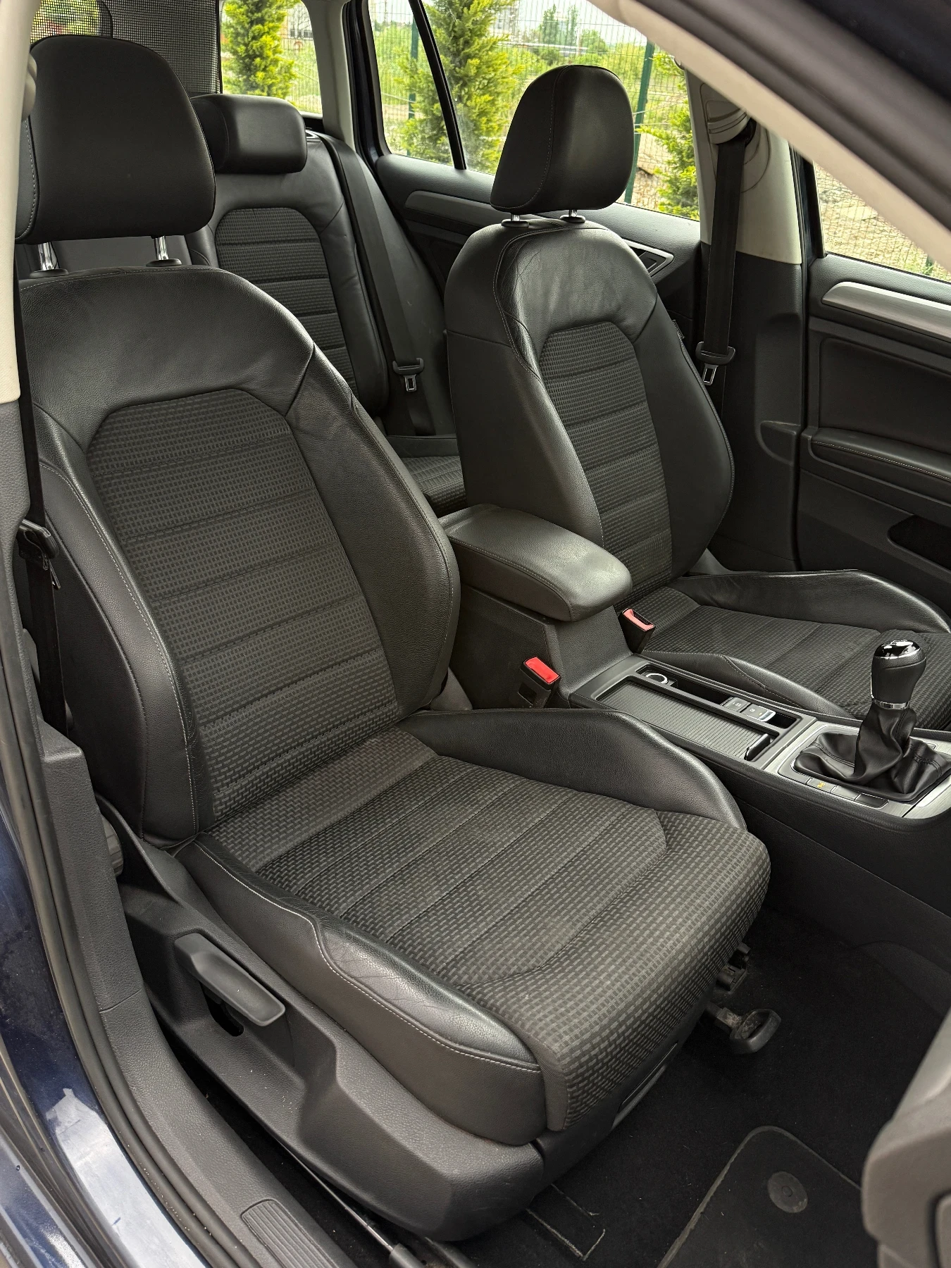 VW Golf Variant 2.0 TDI Highline , снимка 8 - Автомобили и джипове - 56120053