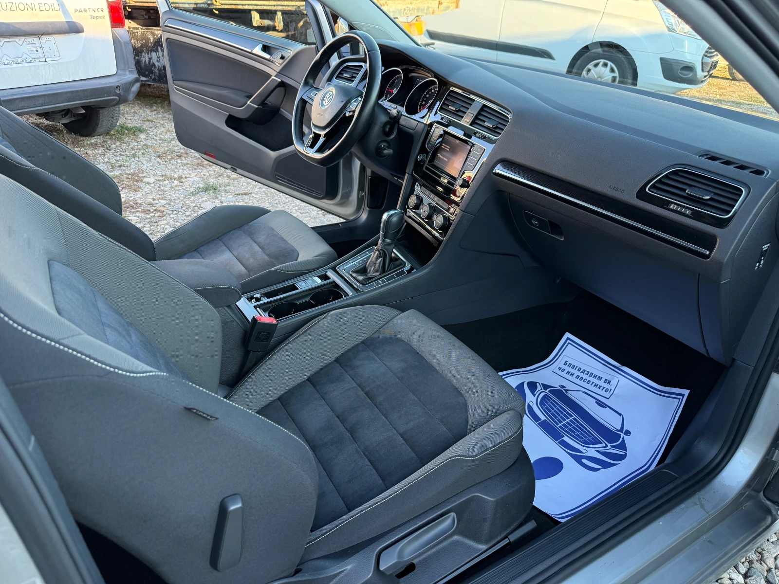 VW Golf 1.6TDI -DSG, снимка 10 - Автомобили и джипове - 56363472