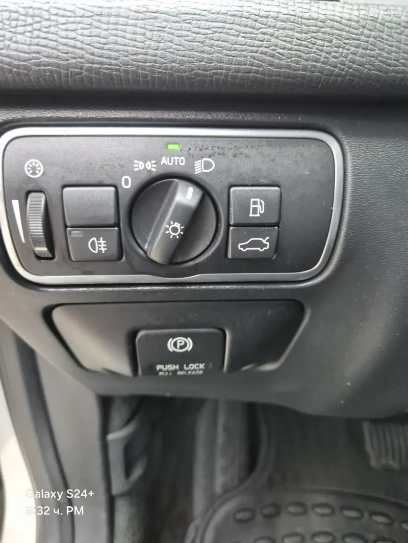 Volvo XC60 2.0..TURBO..D4 ..PETROL 245 ..FWD USA ..БАРТЕР, снимка 7 - Автомобили и джипове - 50672988