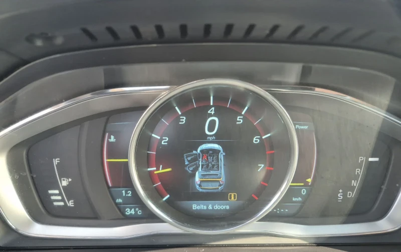 Volvo XC60 2.0..TURBO..D4 ..PETROL 245 ..FWD USA ..БАРТЕР, снимка 12 - Автомобили и джипове - 50672988