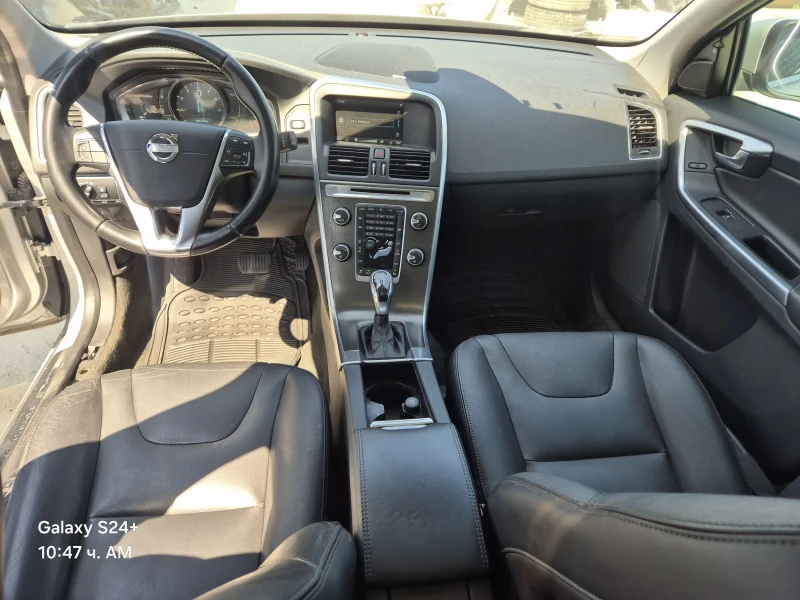 Volvo XC60 2.0..TURBO..D4 ..PETROL 245 ..FWD USA ..БАРТЕР, снимка 8 - Автомобили и джипове - 50672988