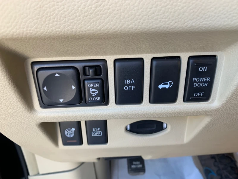 Infiniti Fx 30 d S ПЕРФЕКТЕН ВСИЧКИ ЕКСТРИ 4 КАМЕРИ, снимка 10 - Автомобили и джипове - 51854376