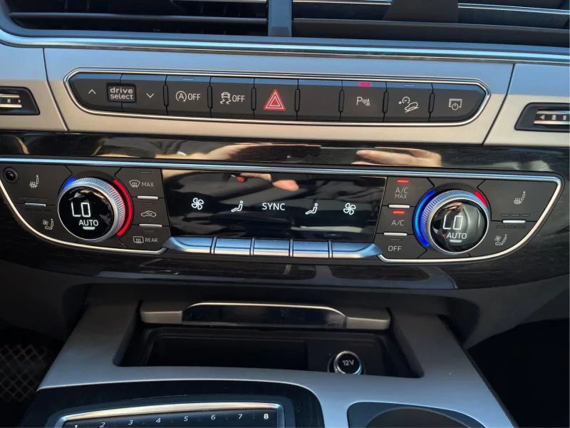 Audi Q7 * Progressiv* S-Line* Quattro* 7 местен* Панорама, снимка 6 - Автомобили и джипове - 52591032