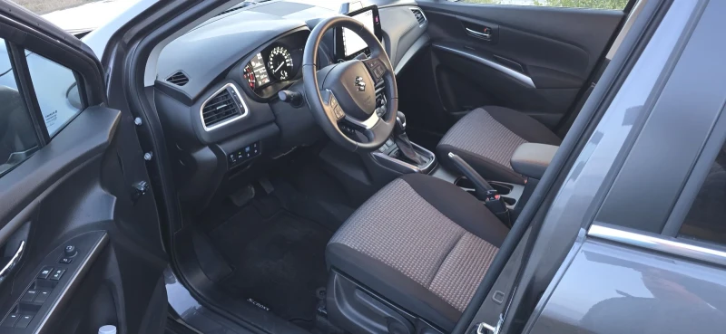 Suzuki SX4 S-Cross 2024 ниво GL+ hybrid, Автомат , снимка 13 - Автомобили и джипове - 52728944