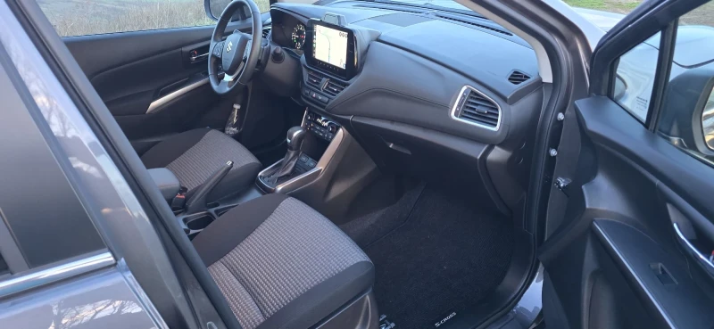 Suzuki SX4 S-Cross 2024 ниво GL+ hybrid, Автомат , снимка 12 - Автомобили и джипове - 52728944