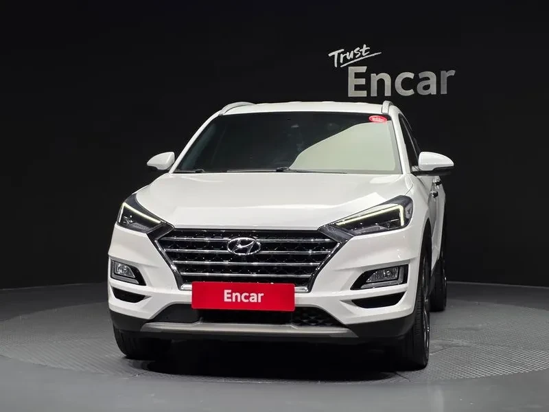 Hyundai Tucson Diesel 1.6 2Wd Premium, снимка 3 - Автомобили и джипове - 56130873