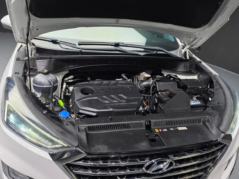 Hyundai Tucson Diesel 1.6 2Wd Premium, снимка 6 - Автомобили и джипове - 56130873