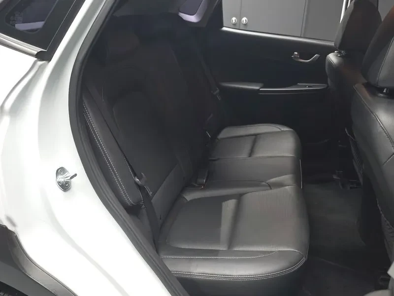Hyundai Kona 1.6 2Wd Modern Tech, снимка 12 - Автомобили и джипове - 56321434