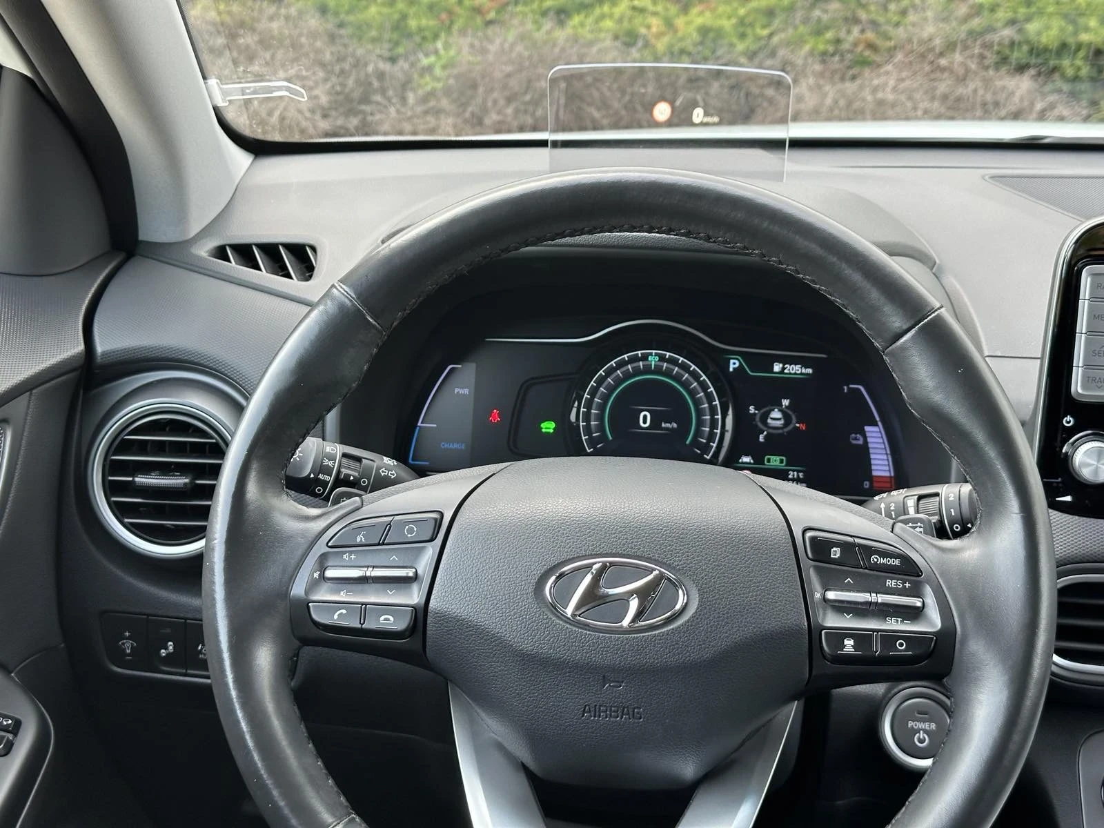 Hyundai Kona Premium 64 kWh ТЕРМОПОМПА КАМЕРА /DISTRONIC/ - изображение 10