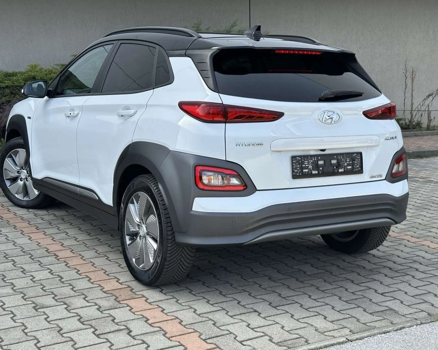 Hyundai Kona Premium 64 kWh ТЕРМОПОМПА КАМЕРА /DISTRONIC/ - изображение 4