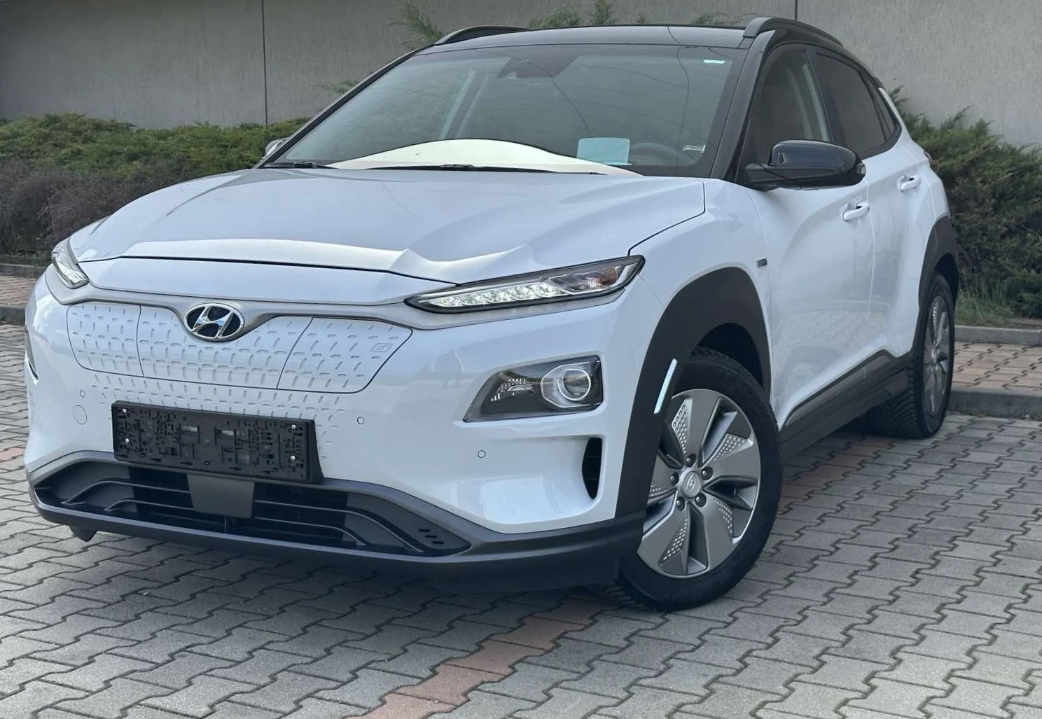 Hyundai Kona Premium 64 kWh ТЕРМОПОМПА КАМЕРА /DISTRONIC/ - изображение 2