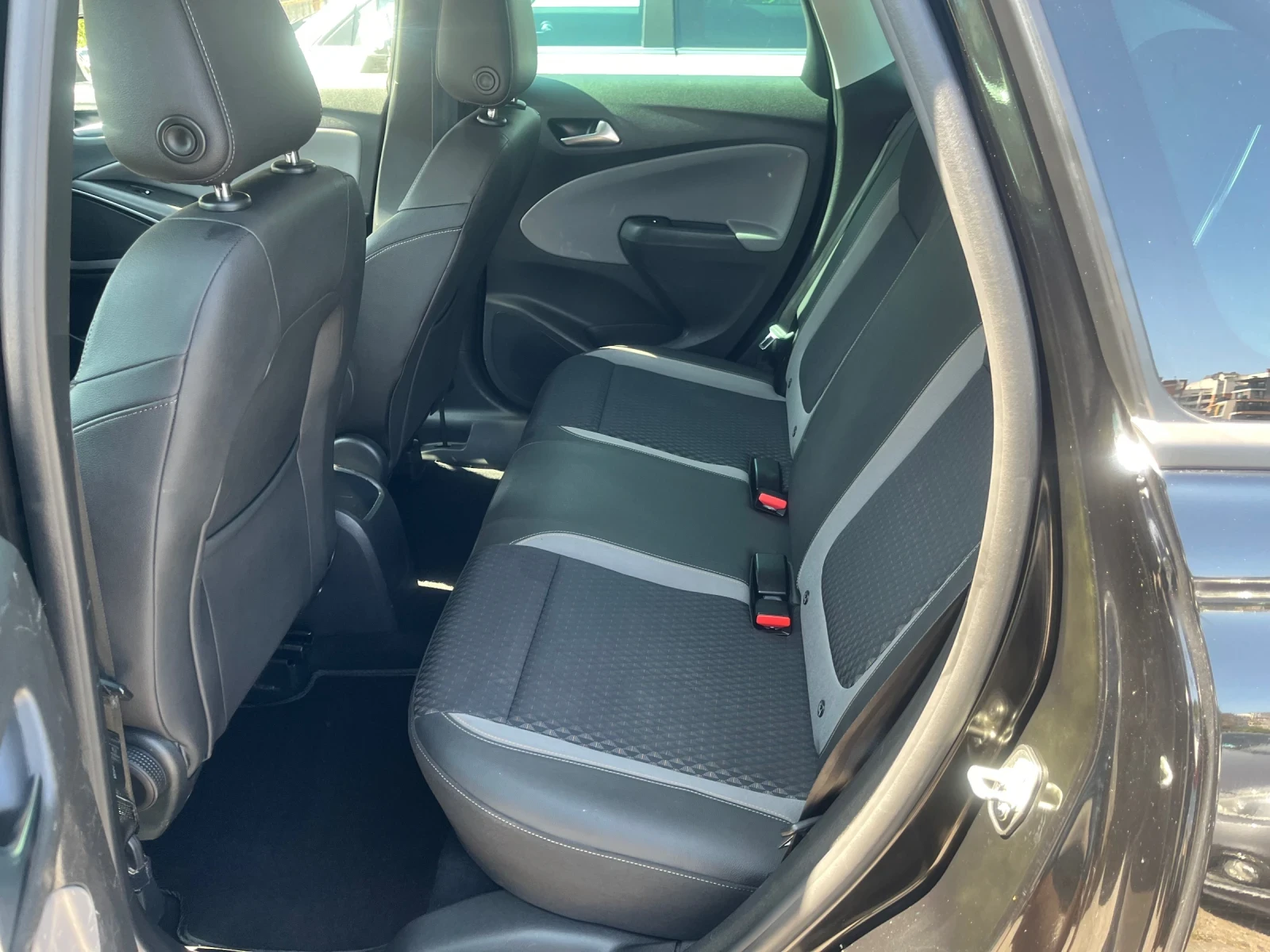 Opel Crossland X 1.5d - изображение 8