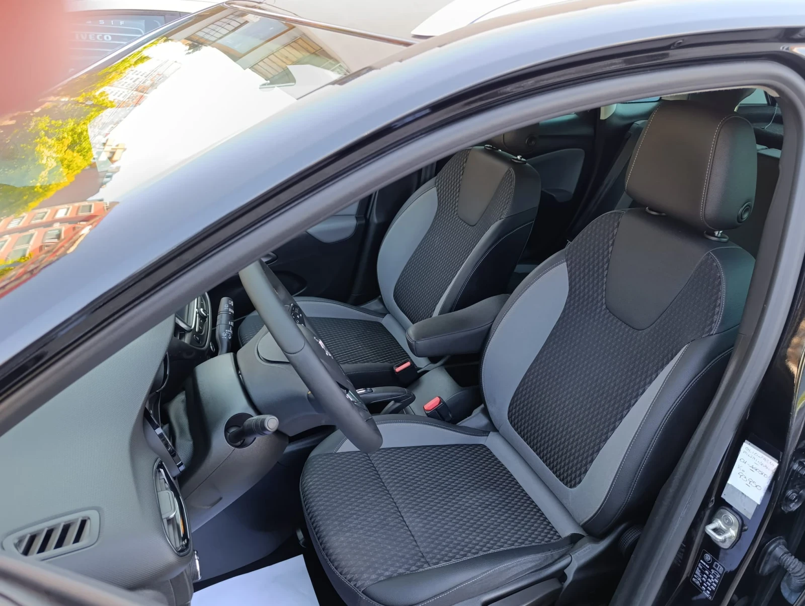 Opel Crossland X 1.5d - изображение 7