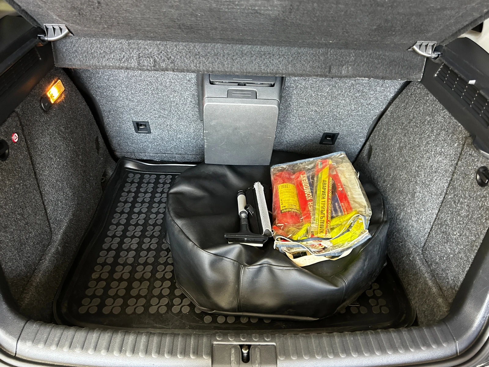 VW Tiguan 2.0TDI 4MOTION, снимка 13 - Автомобили и джипове - 54359788