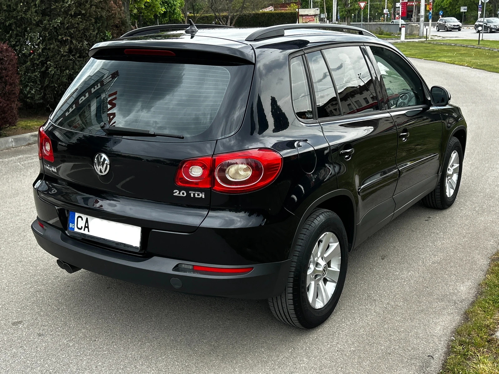 VW Tiguan 2.0TDI 4MOTION, снимка 6 - Автомобили и джипове - 54359788